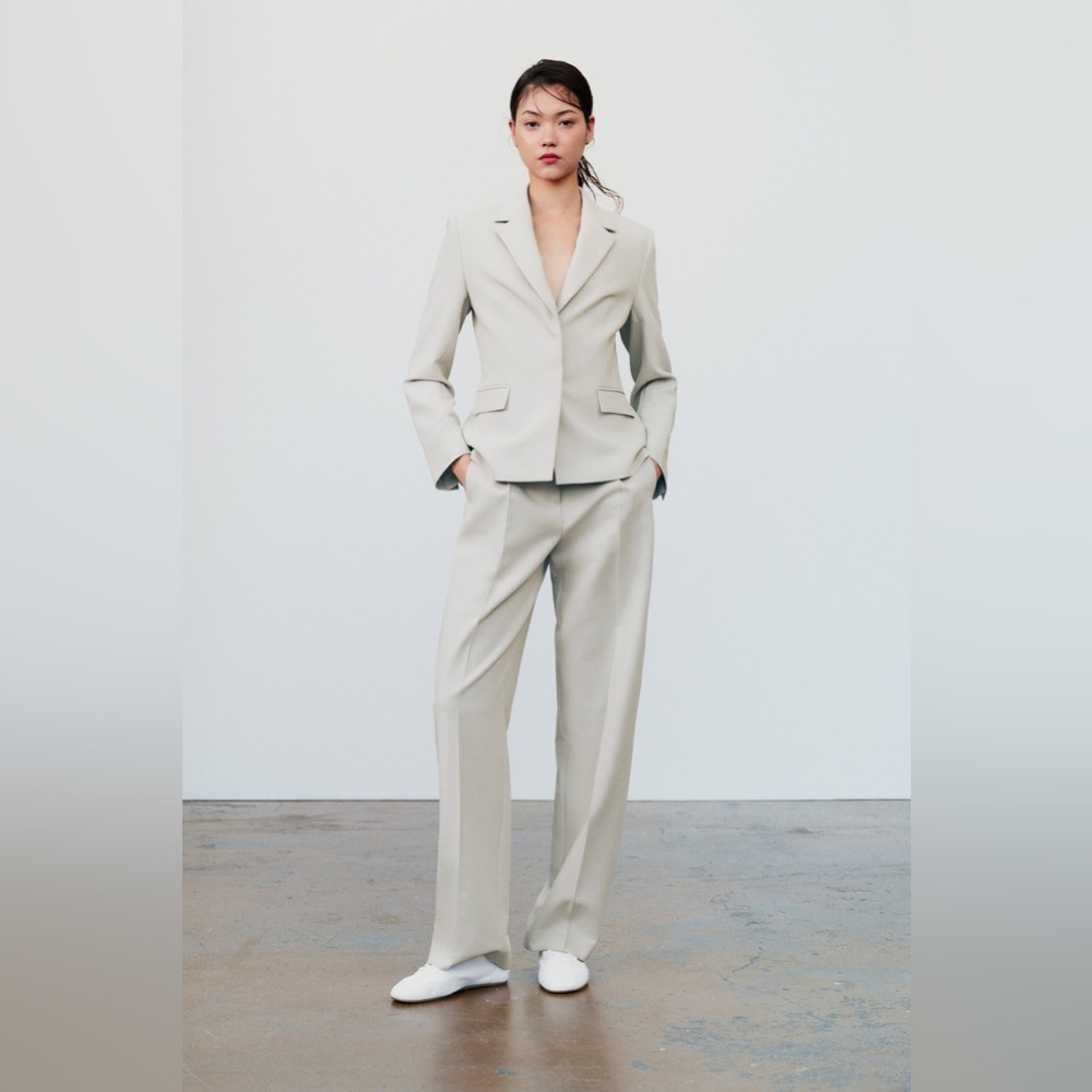 New with Tags Zara Light Grey Size XS Suit Blazer Set